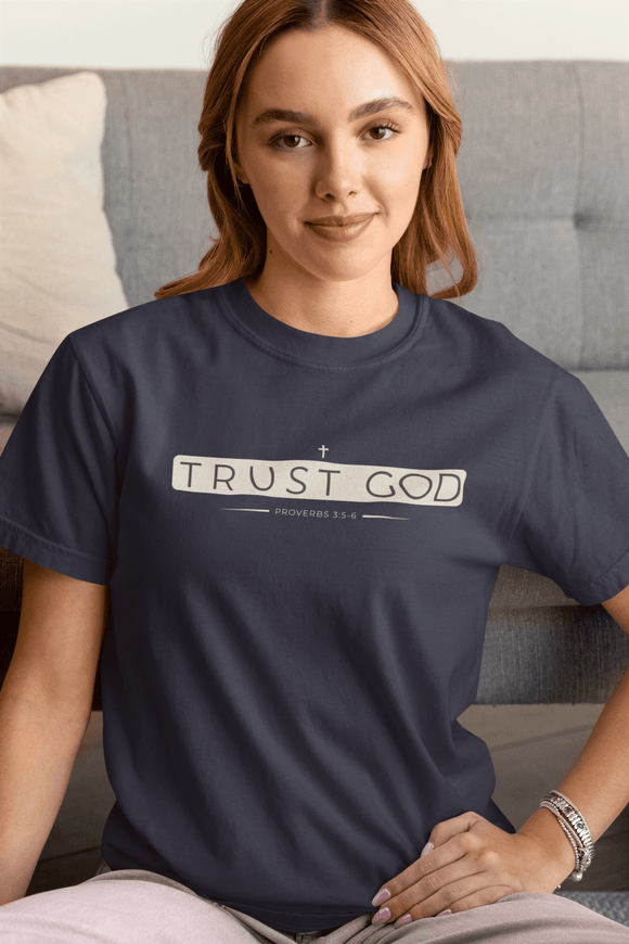 Trust in God Minimalist Design T-Shirt - Encore2woNavyS