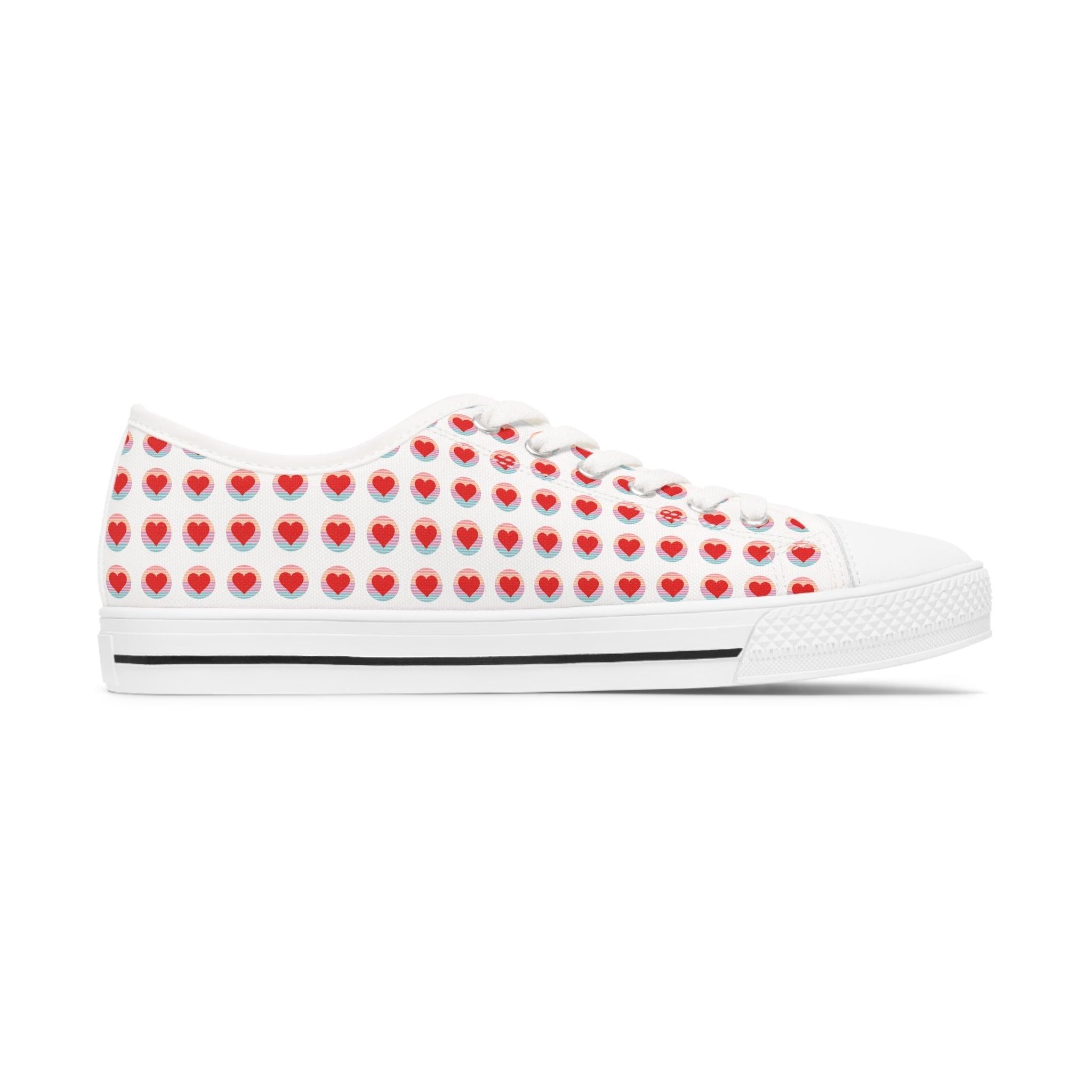 Women's Old School Heart Pattern Low Top Sneakers | Vintage - Inspired Shoes | Retro Heart Sneakers - Encore2woUS 5.5White sole