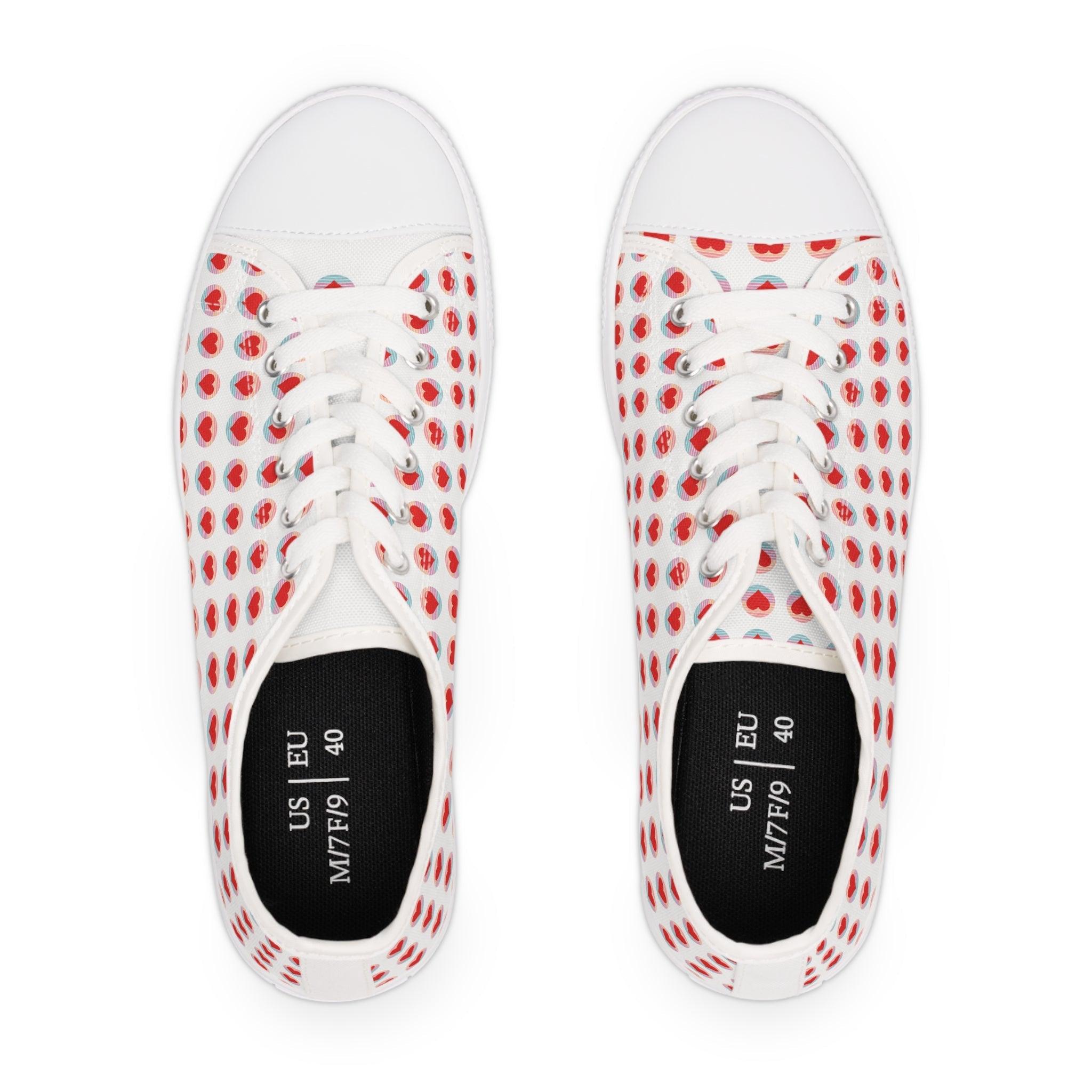 Women's Old School Heart Pattern Low Top Sneakers | Vintage - Inspired Shoes | Retro Heart Sneakers - Encore2woUS 5.5White sole