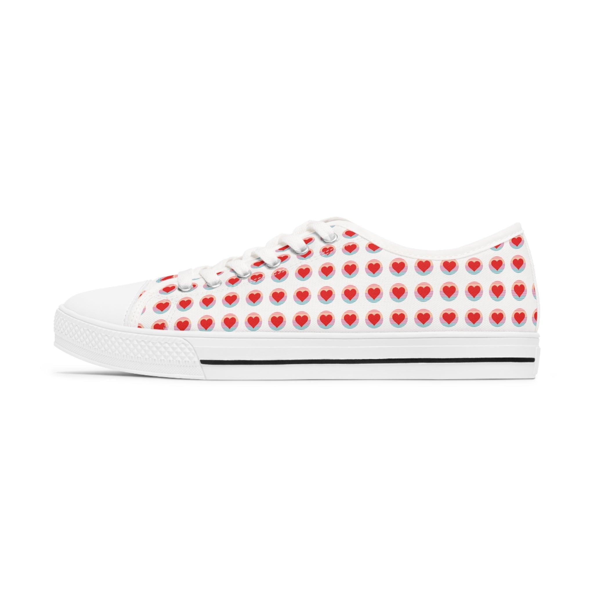 Women's Old School Heart Pattern Low Top Sneakers | Vintage - Inspired Shoes | Retro Heart Sneakers - Encore2woUS 5.5White sole